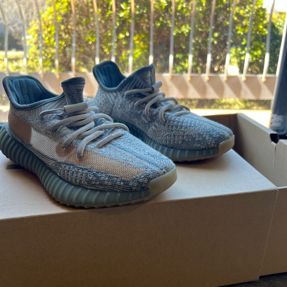 COPY - Yeezy Boost 350 v2 Israfil - Picture 5 of 5